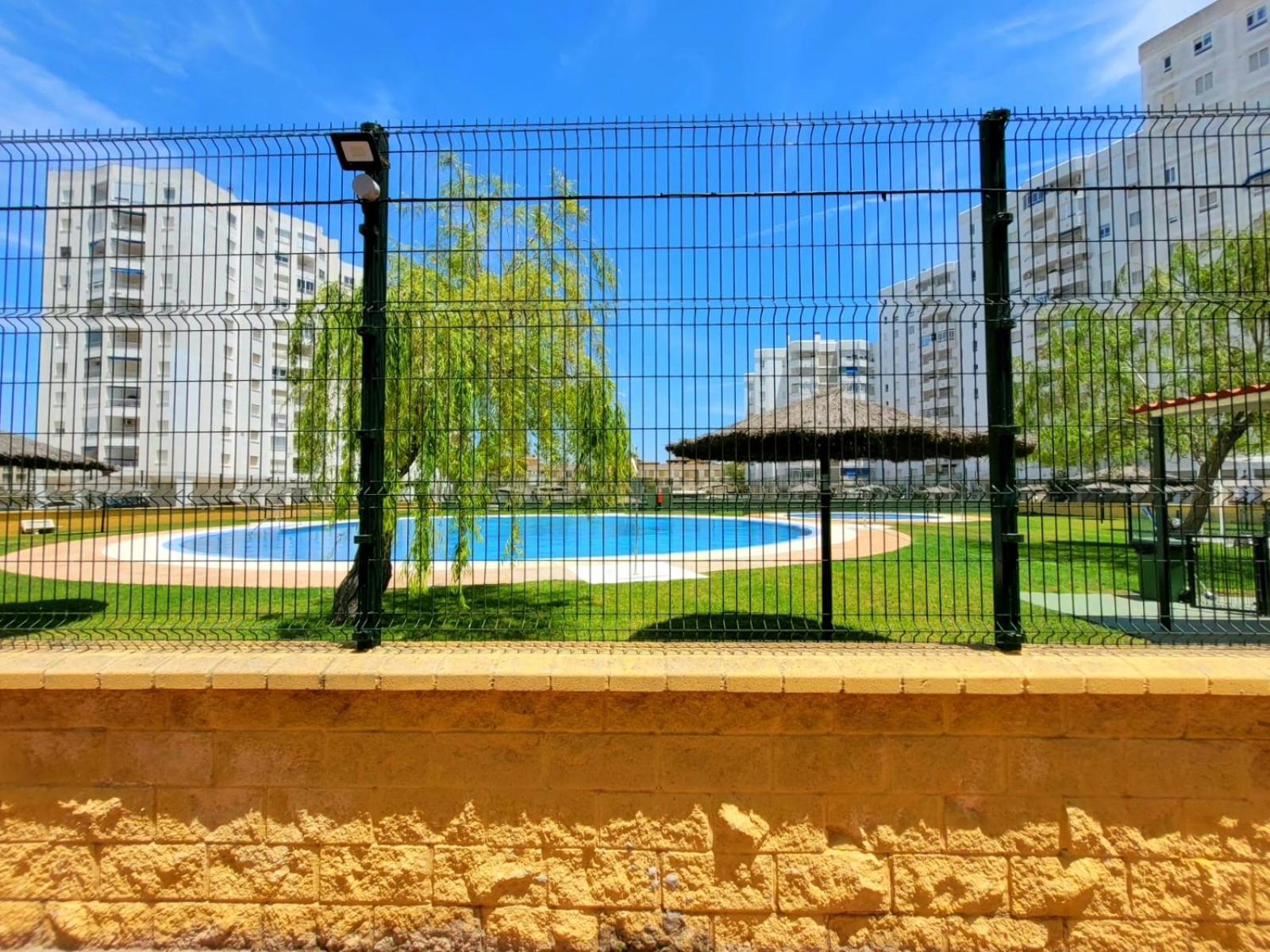 Edificio Bolera Valdelagrana Apartment El Puerto de Santa Maria Exterior photo
